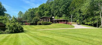 Lakeside 2 bedroom suite in Nature Retreat LL23