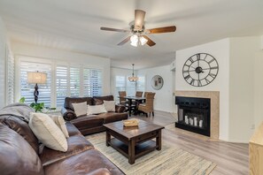 Smart TV - Beautiful Tucson Catalina Foothills Ventana 3 Bedroom Condo on Golf Course (Tucson)