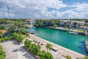 Exterior - Relaxing Waterfront Getaway in Puerto Aventuras (Puerto Aventuras)