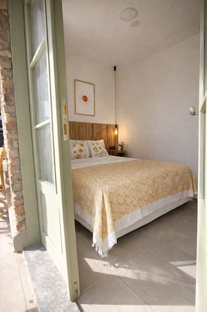 Egyptian cotton sheets, premium bedding, minibar, laptop workspace - Kumkat Hotel (Milas)