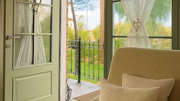 Télévision à écran plat de 30 pouces avec chaînes par satellite