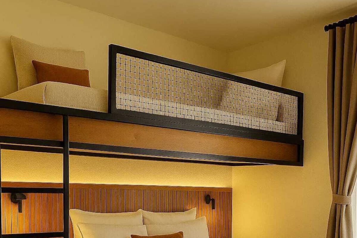 Egyptian cotton sheets, premium bedding, minibar, laptop workspace