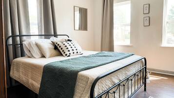 2 bedrooms, iron/ironing board, travel crib, free WiFi