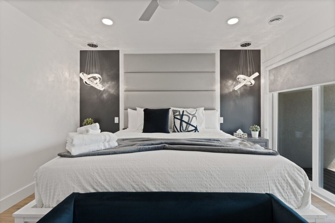 3 habitaciones, escritorio, tabla de planchar con plancha y wifi gratis 