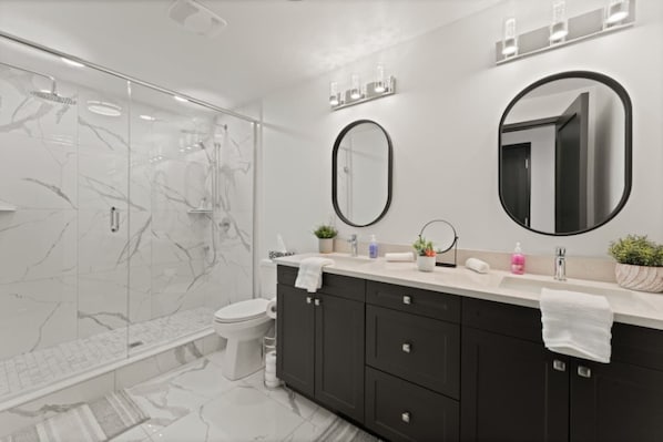 Shower, towels