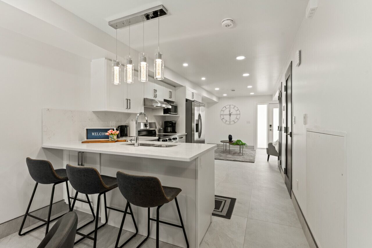 冰箱、微波炉、烤箱、炉灶