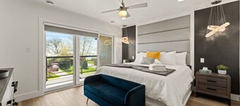 Luxury 171-2 Condos with Magnificent Lakeview