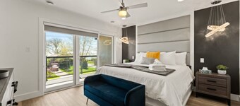 Luxury 171-6 Condos with Magnificent Lakeview