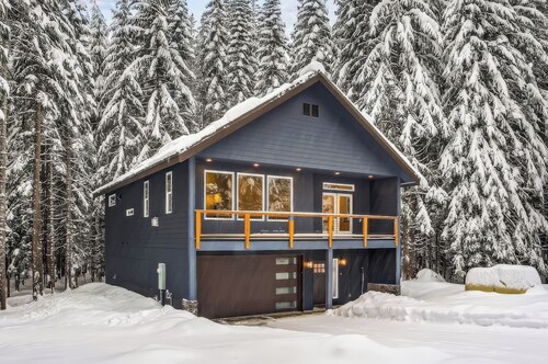 Snoqualmie cabin and sanua - 5 mins to skiing