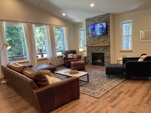 Älytelevisio, takka, videopelejä