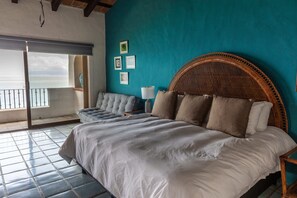 3 makuuhuonetta, silitysrauta/-lauta, ilmainen Wi-Fi, vuodevaatteet