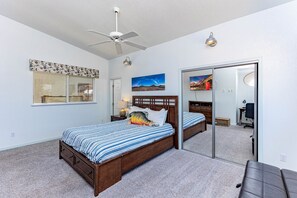 3 habitaciones, escritorio, tabla de planchar con plancha y wifi gratis