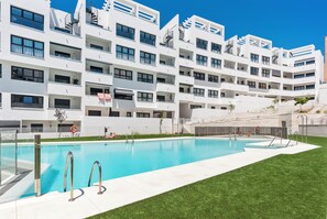 Pool - High-End Rooftop Penthouse near City & Beach (Estepona)