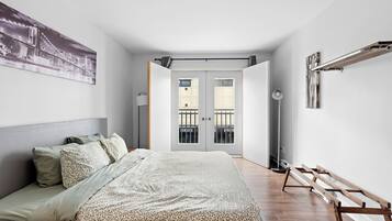 3 bedrooms, iron/ironing board, travel crib, WiFi