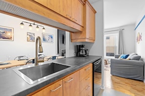 Interior - The redbull logdge (Québec)