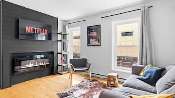 TV connectée, cheminée