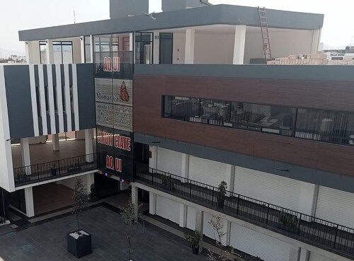 MONARCA HOTEL & PLAZA 