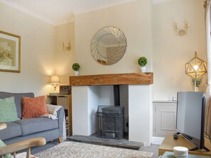 TV, fireplace - 2 bedroom accommodation in Aspatria (Aspatria)