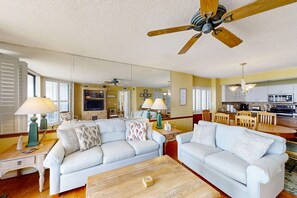 电视、书、立体声音响