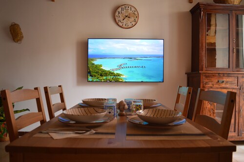 Feel at home during a holiday, in the center of the city of the two seas.