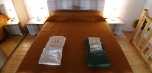 1 bedroom, iron/ironing board, free WiFi, bed sheets - Feel at home during a holiday, in the center of the city of the two seas. (Taranto)