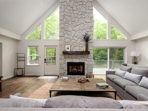 تلفزيون ذكي، مدفأة، طابعة