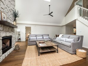 TV connectée, cheminée, imprimantes