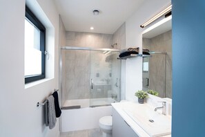 Condo | Bathroom - Summit Views by Revelstoke Vacations (Revelstoke)