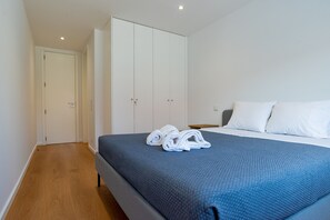 2 Schlafzimmer, Schreibtisch, Bügeleisen/Bügelbrett, kostenloses WLAN