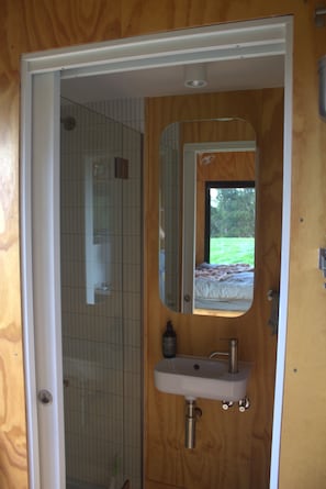 Handtücher, Seife, Toilettenpapier