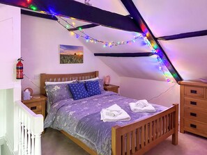 2 bedrooms, free WiFi, bed sheets - 2 bedroom accommodation in Swaffham (Swaffham)