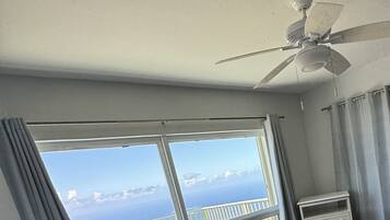 2 habitaciones, cuna de viaje, wifi gratis y ropa de cama