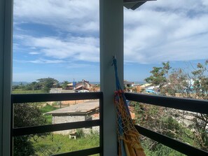 Apartamento familiar, vistas al mar | Balcón