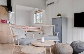 1 bedroom, travel cot, free WiFi - Awesome home in Broager with WiFi (Broager)