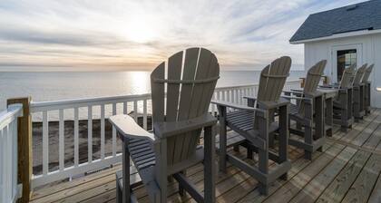 Soundfront 10BR/11BA home - Prime windsports access, private pool, hot tub ★★★★★