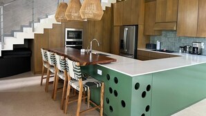 茶具/咖啡用具、冰箱、微波炉、烤箱