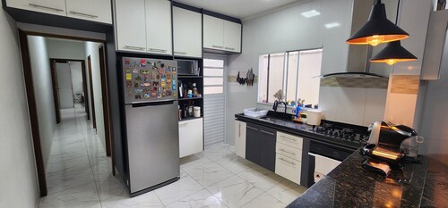 Casa com Piscina e Ar Condicionado em Mongagua 5 Minutos da Praia