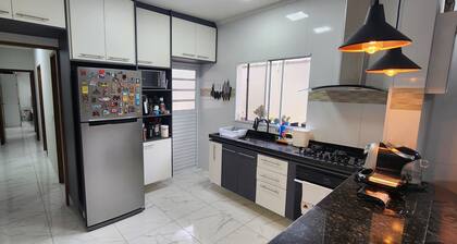 Casa com Piscina e Ar Condicionado em Mongagua 5 Minutos da Praia