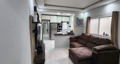 Casa com Piscina e Ar Condicionado em Mongagua 5 Minutos da Praia