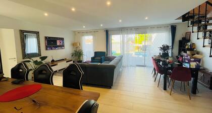 La Rochelle: Maison neuve avec piscine Ă 10mn du vieux port, un endroit calmeâŠ