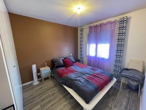 3 habitaciones, tabla de planchar con plancha y wifi gratis 