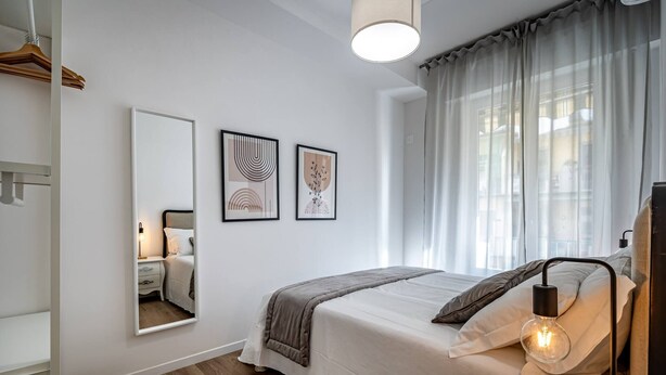 Unclassified image, 1 of 18, button - YID Maroncelli apartment (Firenze)