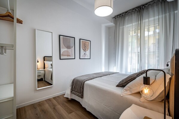 2 bedrooms, iron/ironing board, travel cot, WiFi