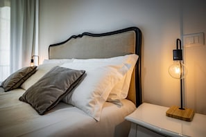 2 bedrooms, iron/ironing board, travel cot, free WiFi
