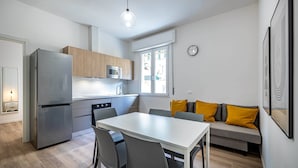 Unclassified image, 5 of 18, button - YID Maroncelli apartment (Firenze)