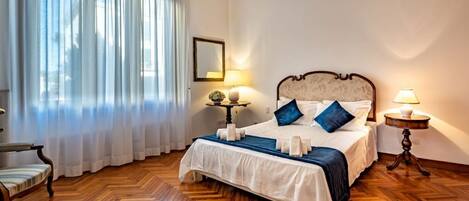 3 chambres, fer et planche à repasser, lit parapluie, Wi-Fi gratuit