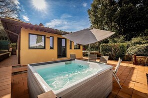 Unclassified image, 4 of 35, button - YiD Cozy House in Fiesole with Jacuzzi (Fiesole)