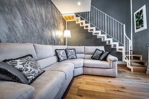 -YiD Beccaria Luxury apartment
