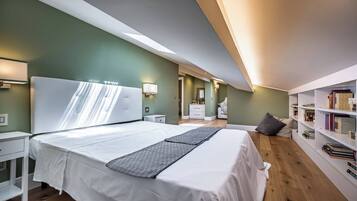 4 makuuhuonetta, silitysrauta/-lauta, ilmainen Wi-Fi, vuodevaatteet