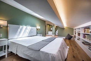 4 室のベッドルーム、アイロン / アイロン台、WiFi (無料)、ベッドシーツ